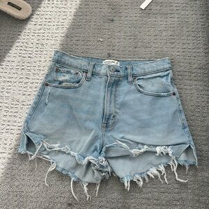 ABERCROMBIE DENIM SHORT
